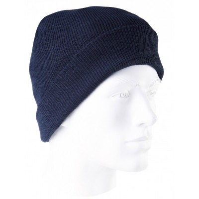 Gorro azul escuro em manequim branco