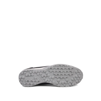 Sola cinzenta antiderrapante de sapatilha desportiva