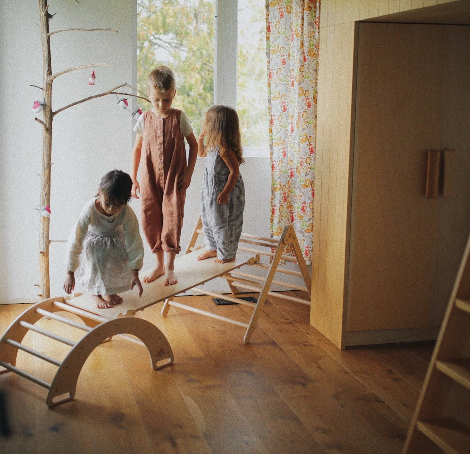 Arco de Balanço e Escalada Pikler Arco de Balanço e Escalada Pikler