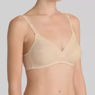 Soutien bege sem aro com costura pontilhada usado por modelo