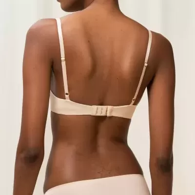 BODY&#x20;MAKE-UP&#x20;ESSENTIALS&#x20;W