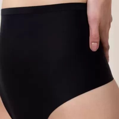 TRIUMPH&#x20;SHAPE&#x20;SMART&#x20;HIGHWAIST&#x20;STRING