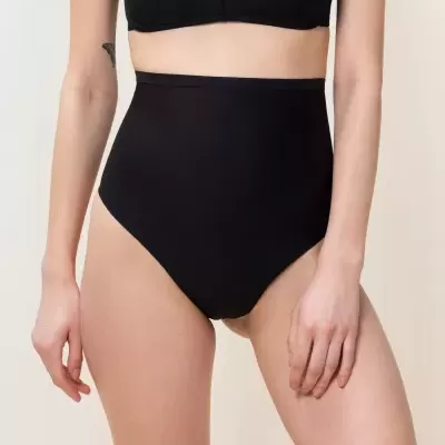 TRIUMPH&#x20;SHAPE&#x20;SMART&#x20;HIGHWAIST&#x20;STRING