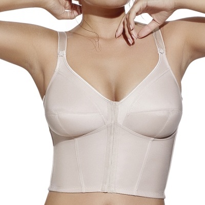 Sutiã longo bege com fecho frontal em mulher