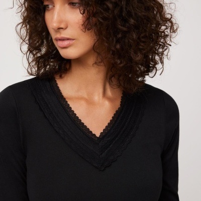 Camisola&#x20;t&#x00E9;rmica&#x20;com&#x20;manga&#x20;e&#x20;decote&#x20;em&#x20;bico&#x20;ysabel&#x20;mora&#x20;70009