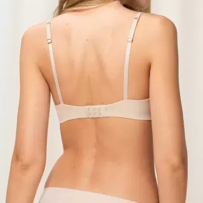 BODY&#x20;MAKE-UP&#x20;ESSENTIALS&#x20;WHP