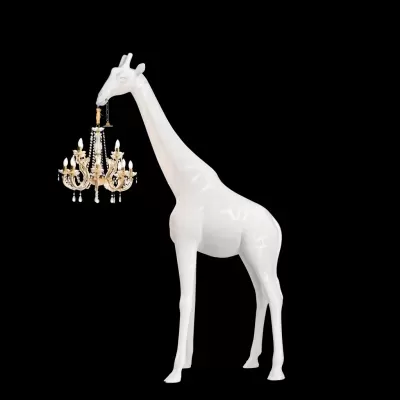 GIRAFFE IN LOVE  M Indoor