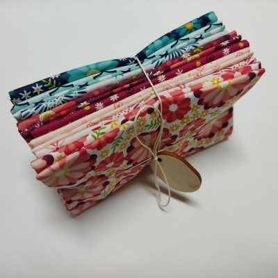 Conj. 8 FAT QUARTER "GATHERING" CORA'S QUILT BY SHELLEY CAVANA T1820A