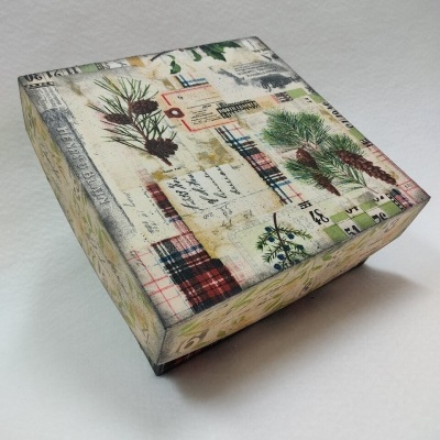 2 TABULEIROS madeira Natal 17,5x17,5x7,5 - 19x19x6cm 871067 "Tim Holtz"