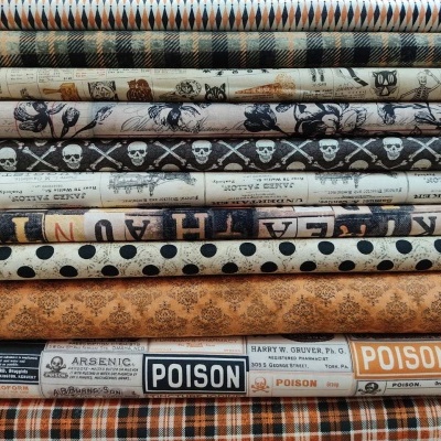 Tecido "Regions Beyond" Tim Holtz Masquerade - Multi T1650