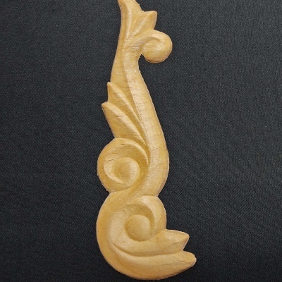 Aplicação madeira 14x4,5cm Esquerda 770002