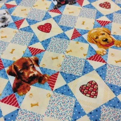 TECIDO HENRY GLASS  "Pups in the garden" 9338