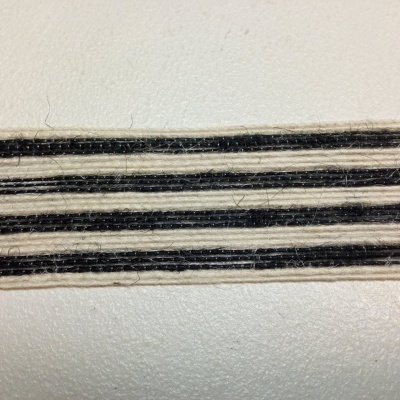 FITA LINHO RISCAS PRETO/CREME 040.0302 F0086