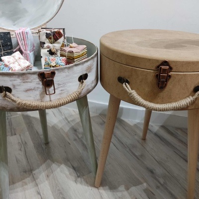 Mesa "mala" 3 pés mdf/madeira CADENCE 41x41x60cm  650141