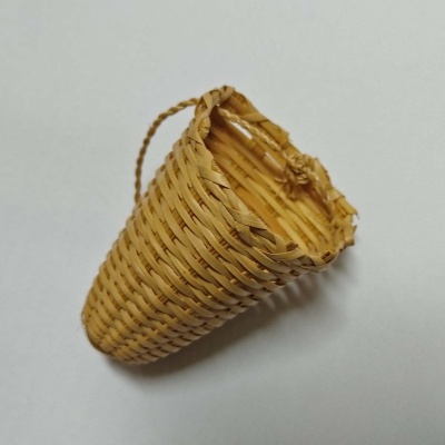 Mini cesto verga 4x3x6cm C1443