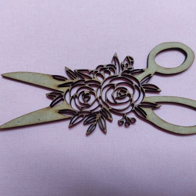 Tesoura c/flores mdf 6,5x14,5 3653