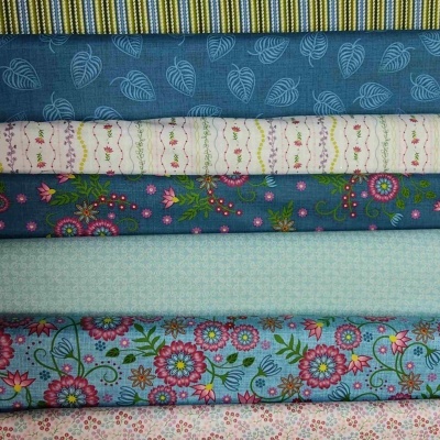 TECIDO MAYWOOD STUDIO "FLOWER & VINE" BY MONIQUE JACOBS 9880E T1711