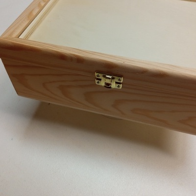 Caixa PINHO maciço c/2tab.265x205x100 251509230