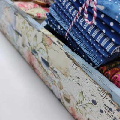 Conjunto de 9 tecidos WILMINGTON PRINTS "PATHWAYS" KAYE ENGLAND 2401A