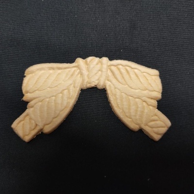 Aplicação madeira Laço 9x5cm  770001