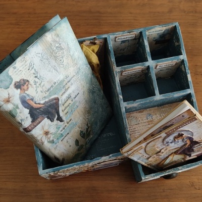 CAIXA C/DIVISORIAS E GAVETA 33X22-18X7.5CM Ref. 87987