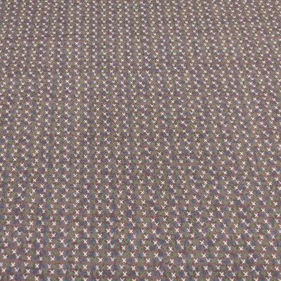 Tecido com padrão de losangos pequenos em cinzento com detalhes brancos e vermelhos