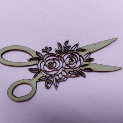 Tesoura c/flores mdf 6,5x14,5 3653