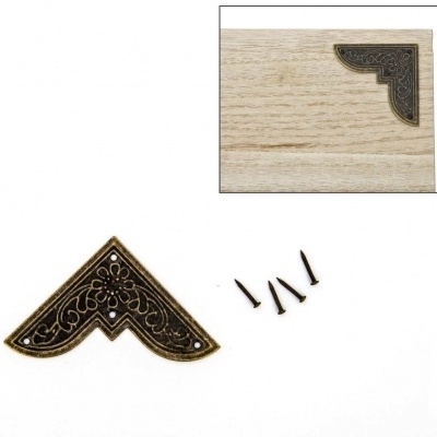 Canto decorativo metálico bronze com pregos
