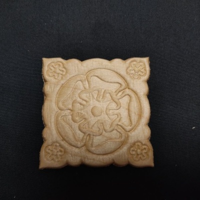 Aplicação madeira  7x7cm  770002
