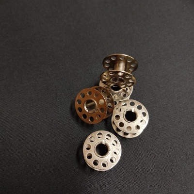 Conj. de 5 canelas metal para maquina de costura