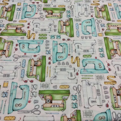 TECIDO MAYWOOD STUDIO "MEASURE TWICE" BY KRIS LAMMERS 9890 T1539