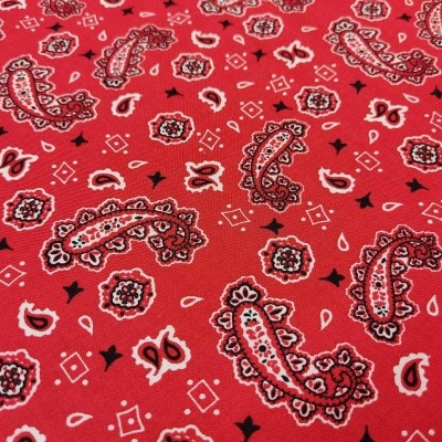 TECIDO HENRY GLASS  "Pups in the garden" 9333