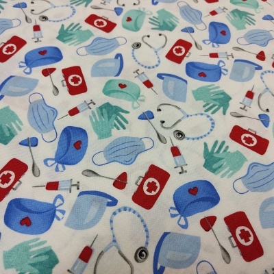 TECIDO Blank Quilting Pam Branch "Doctors ara everyday heroes" 1927 T1701