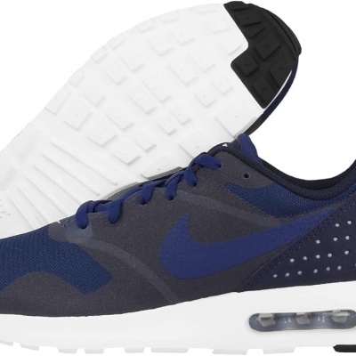 Ténis Nike Air Max Tavas