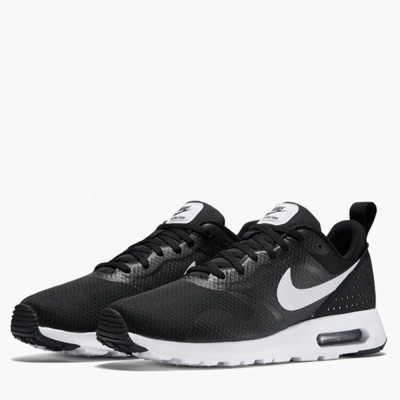 Ténis Nike Air Max Tavas