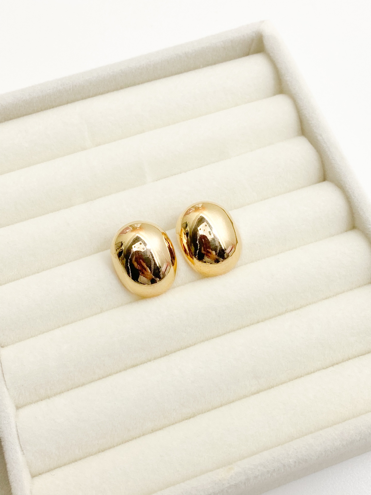 Brinco Bold Oval - Banhado Ouro 18k