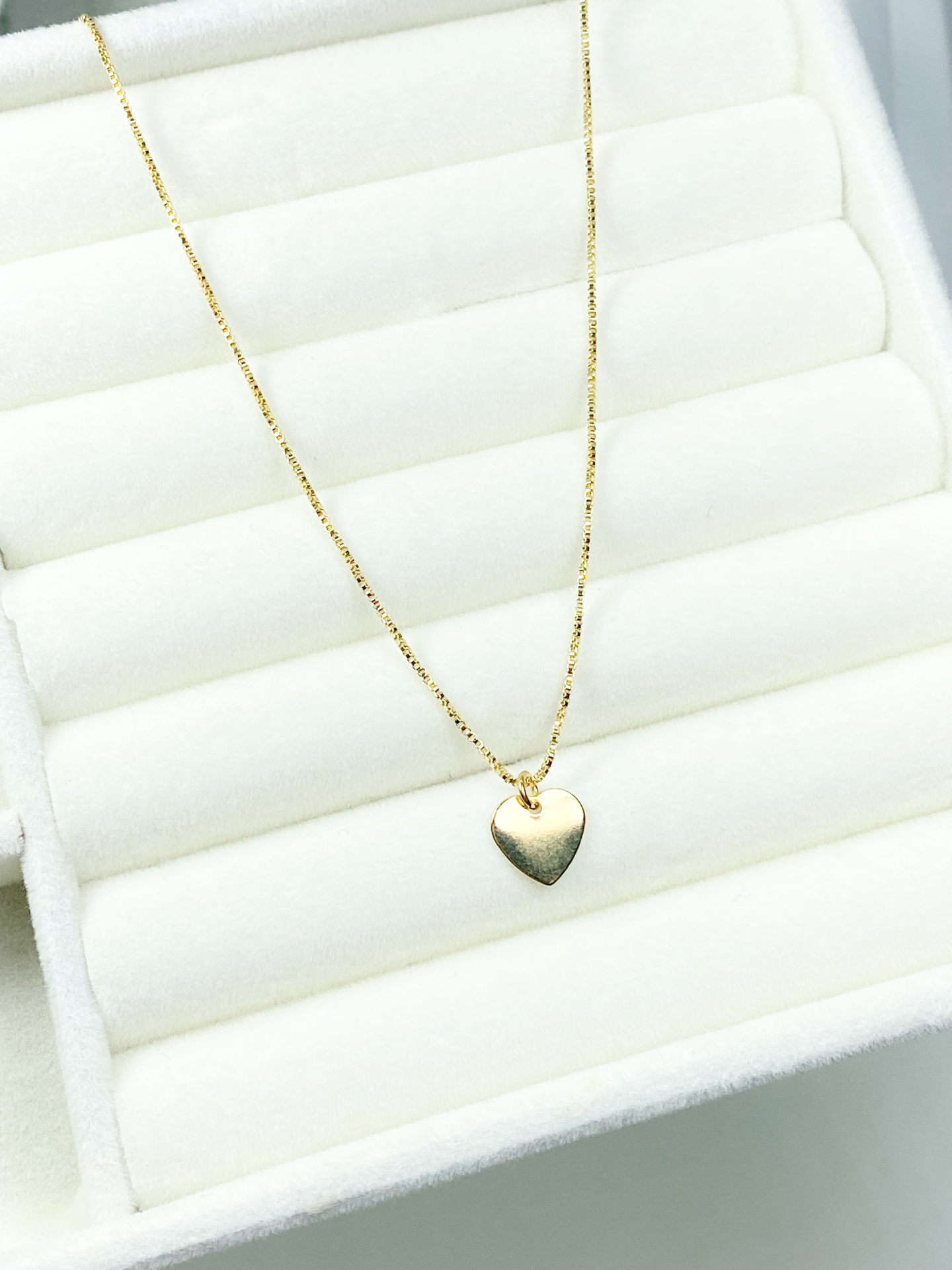 Colar Longo com Pingente Coração - Banhada Ouro 18k