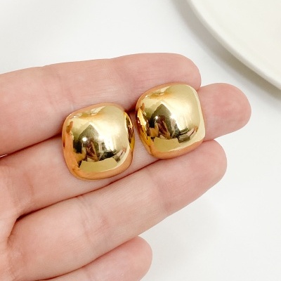 Brinco&#x20;Bold&#x20;Quadrado&#x20;-&#x20;Banhado&#x20;Ouro&#x20;18k