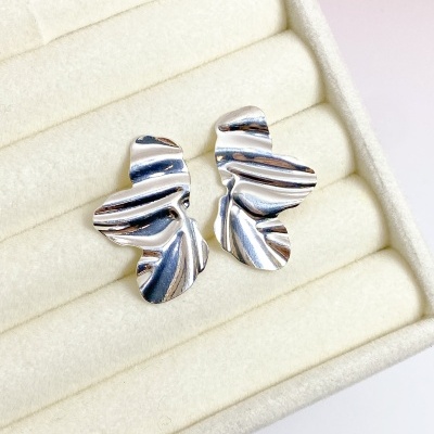 Brinco&#x20;Meia&#x20;Flor&#x20;Org&#x00E2;nico&#x20;M&#x20;-&#x20;Banhado&#x20;Prata&#x20;925