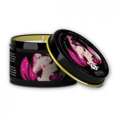 Vela perfumada em recipiente metálico preto com tampa e ilustração colorida