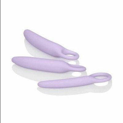 Três objetos lilás alongados com alça oval em fundo branco