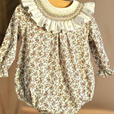 Fofo Graça com gola bordada