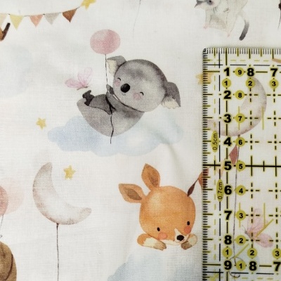 Tecido diversão com balões e bichinhos