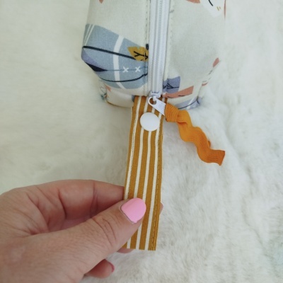 Cubo para chuchas | bolsa para chupetas | porta chuchas | Boho areia com riscas mostarda