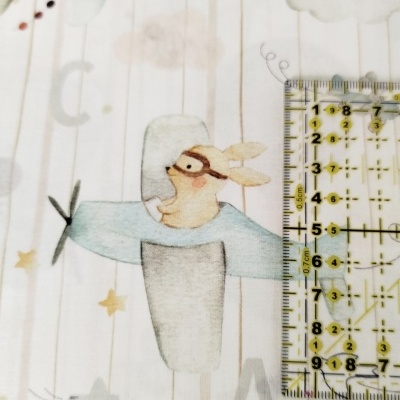 Tecido alfabeto e bichinhos