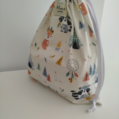 Saco de roupa boho fundo areia