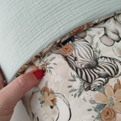 Colcha baby safari flowers | musselina verde água | next to me | baby hug | alcofa |