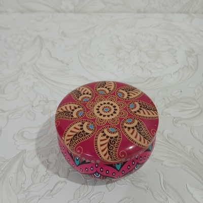 Vela de soja em caixa de metal Mandala do Amor Próprio