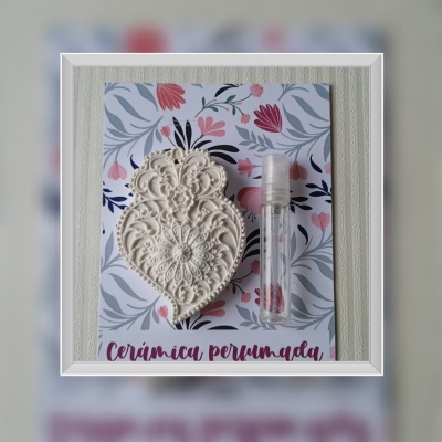 Coração de Viana de cerâmica perfumada em cartonagem personalizada