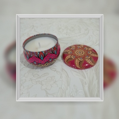 Vela de soja em caixa de metal Mandala do Amor Próprio